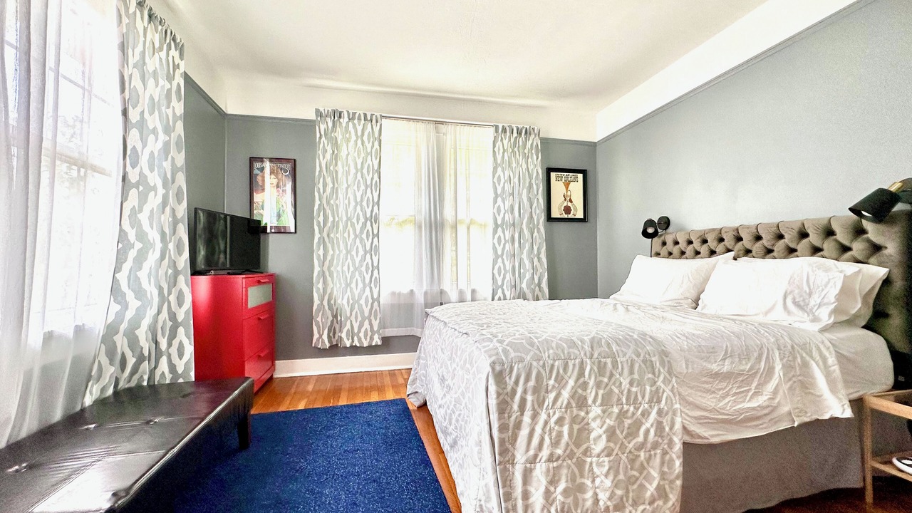 Photo of Bedroom in Mid-City