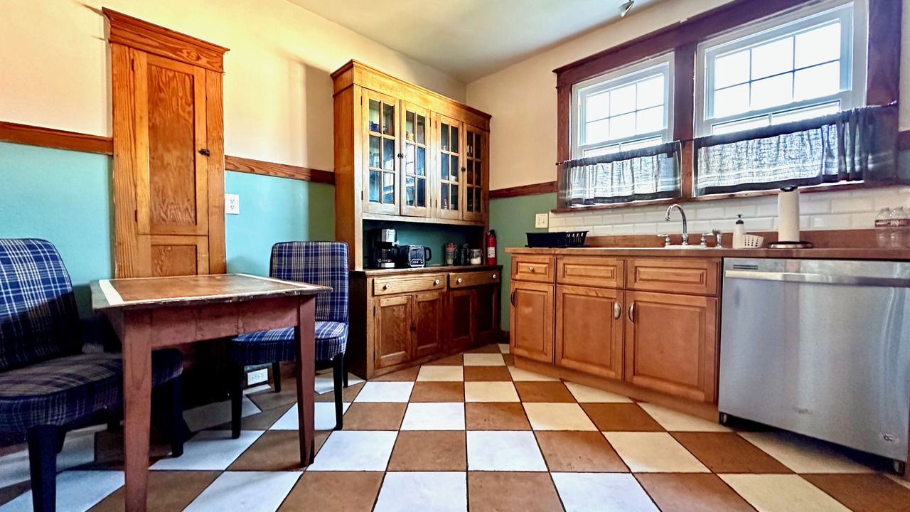 Photo of Kitchen in Mid-City