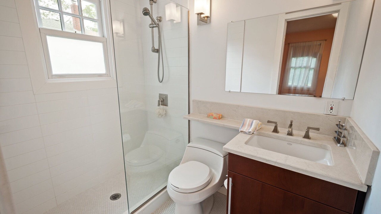 Photo of Bathroom in East Hampton North