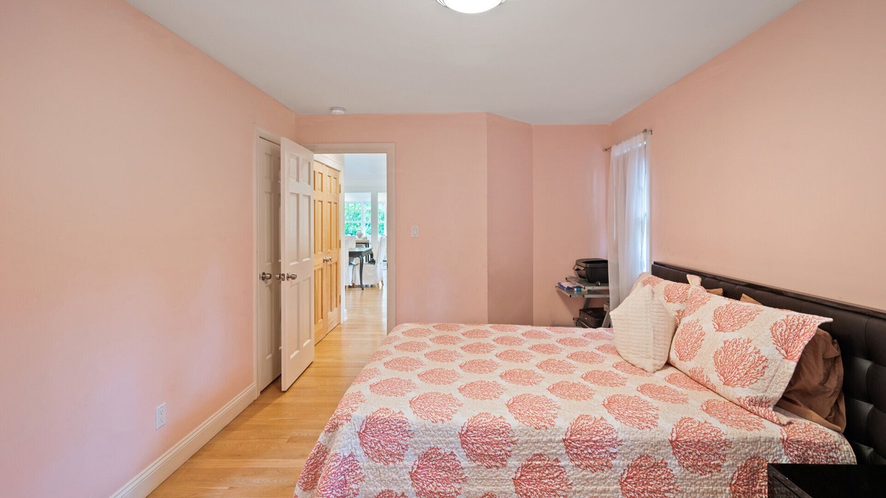 Photo of Bedroom in East Hampton North