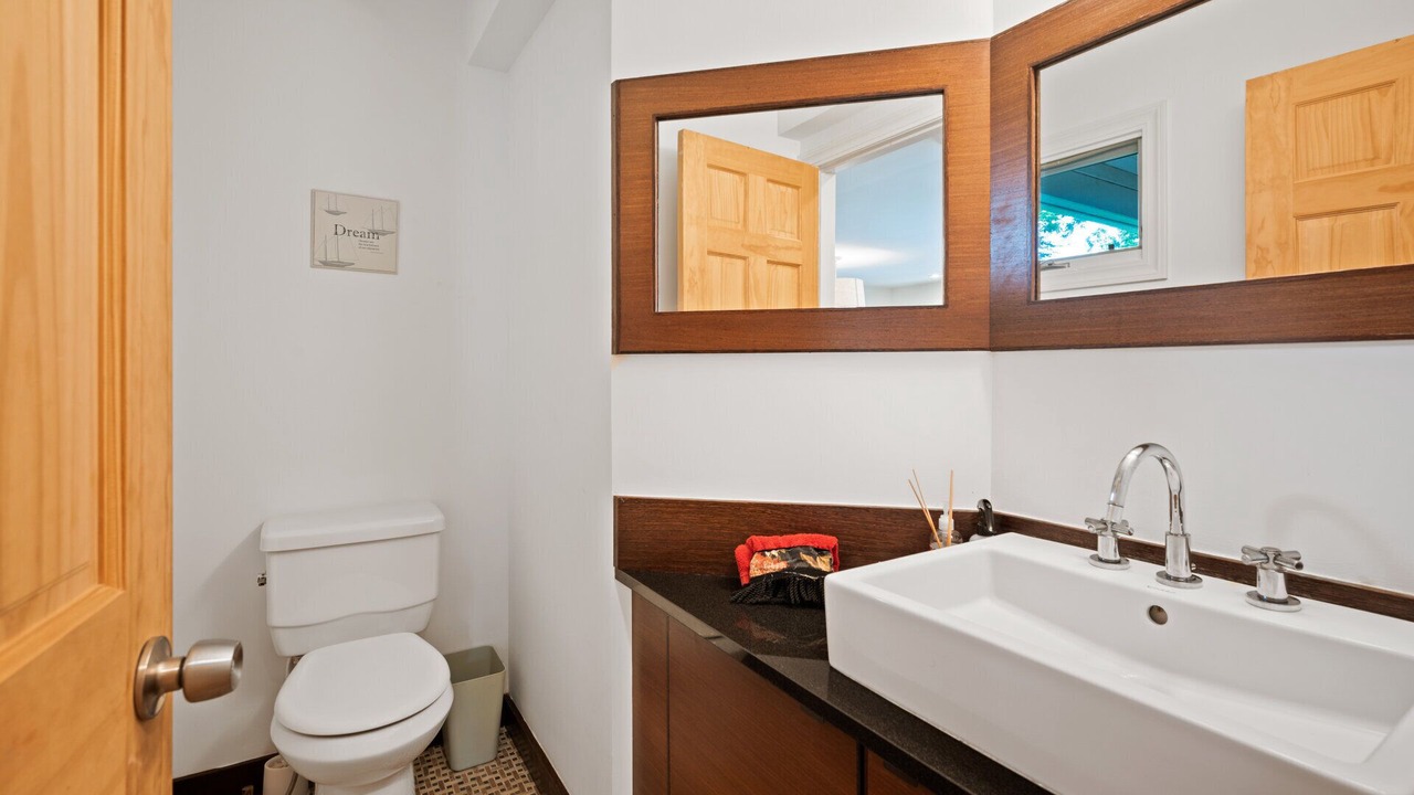 Photo of Bathroom in East Hampton North