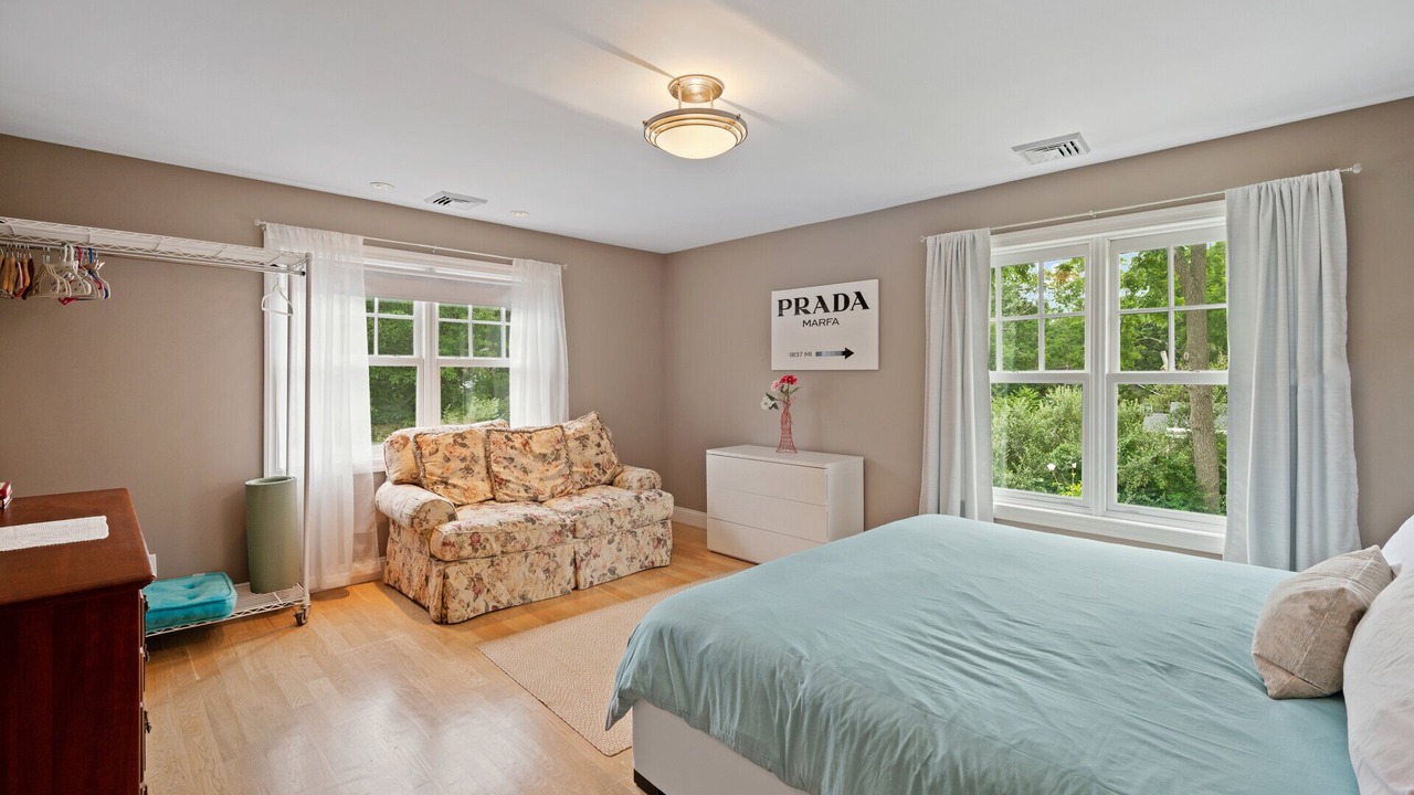 Photo of Bedroom in East Hampton North