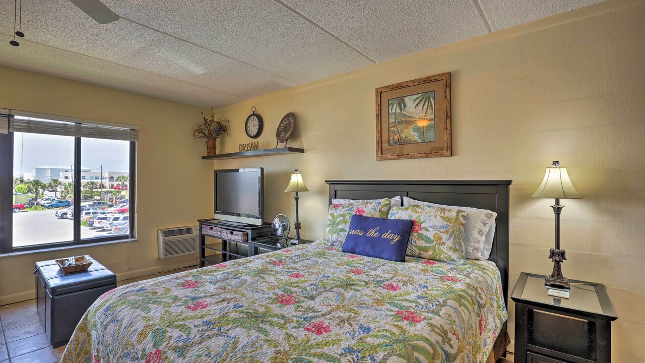 Photo of Bedroom in Crescent Beach