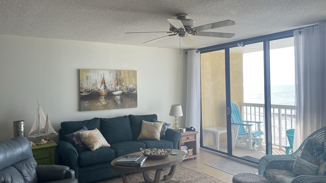 Photo of Livingroom in Folly Beach