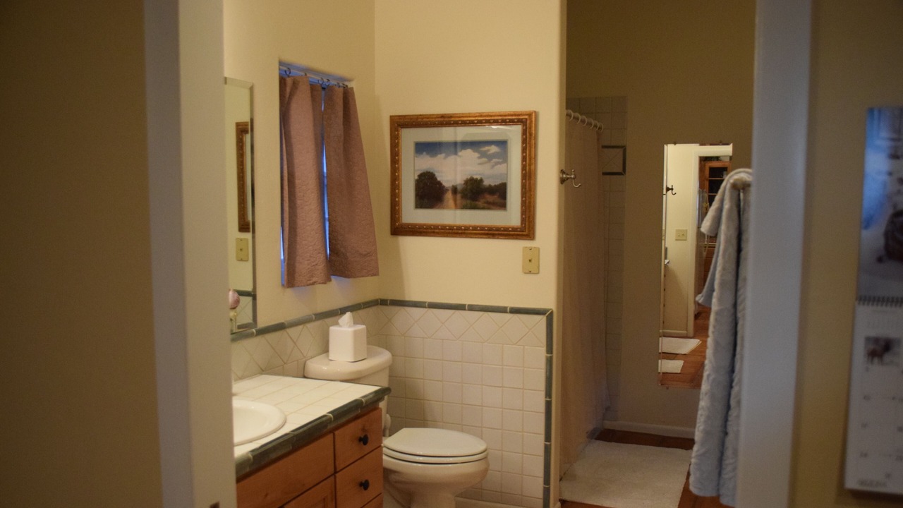 Photo of Bathroom in Richland Heights East