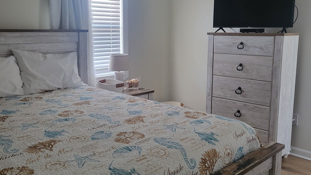 Photo of Bedroom in Surfside Beach