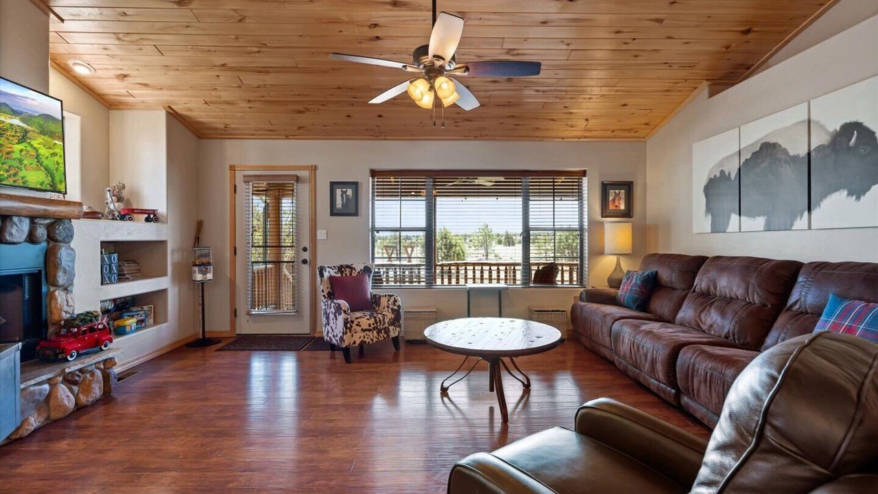 Photo of Bedroom in Heber