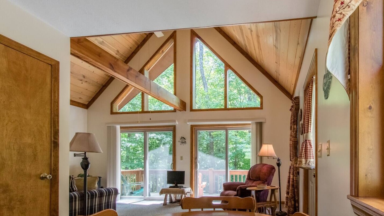 Photo of Bedroom in Allegheny Mountains