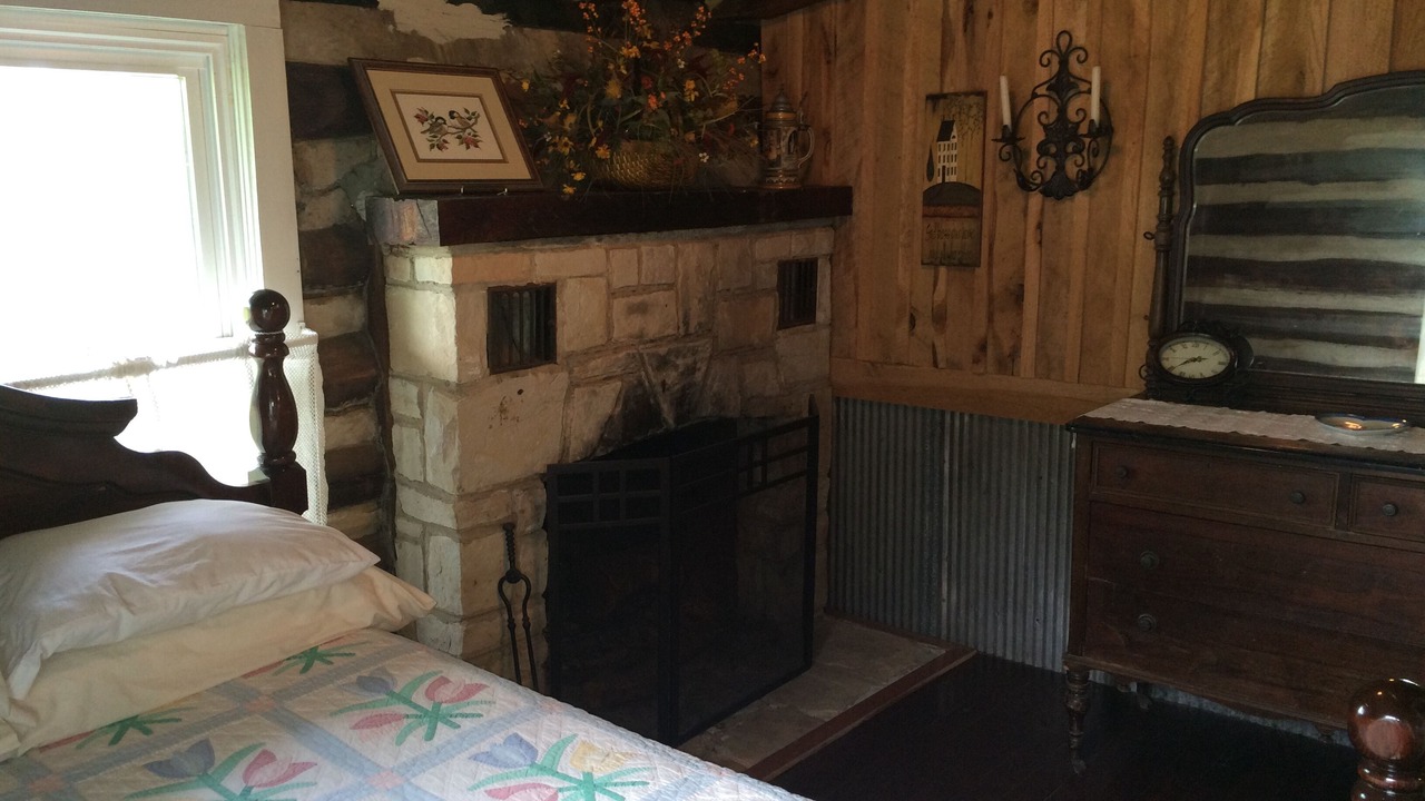 Photo of Livingroom in Steelville