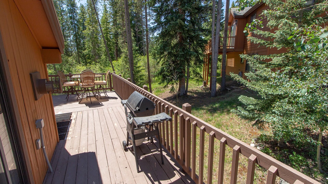 Photo of Outdoor in Peak 8