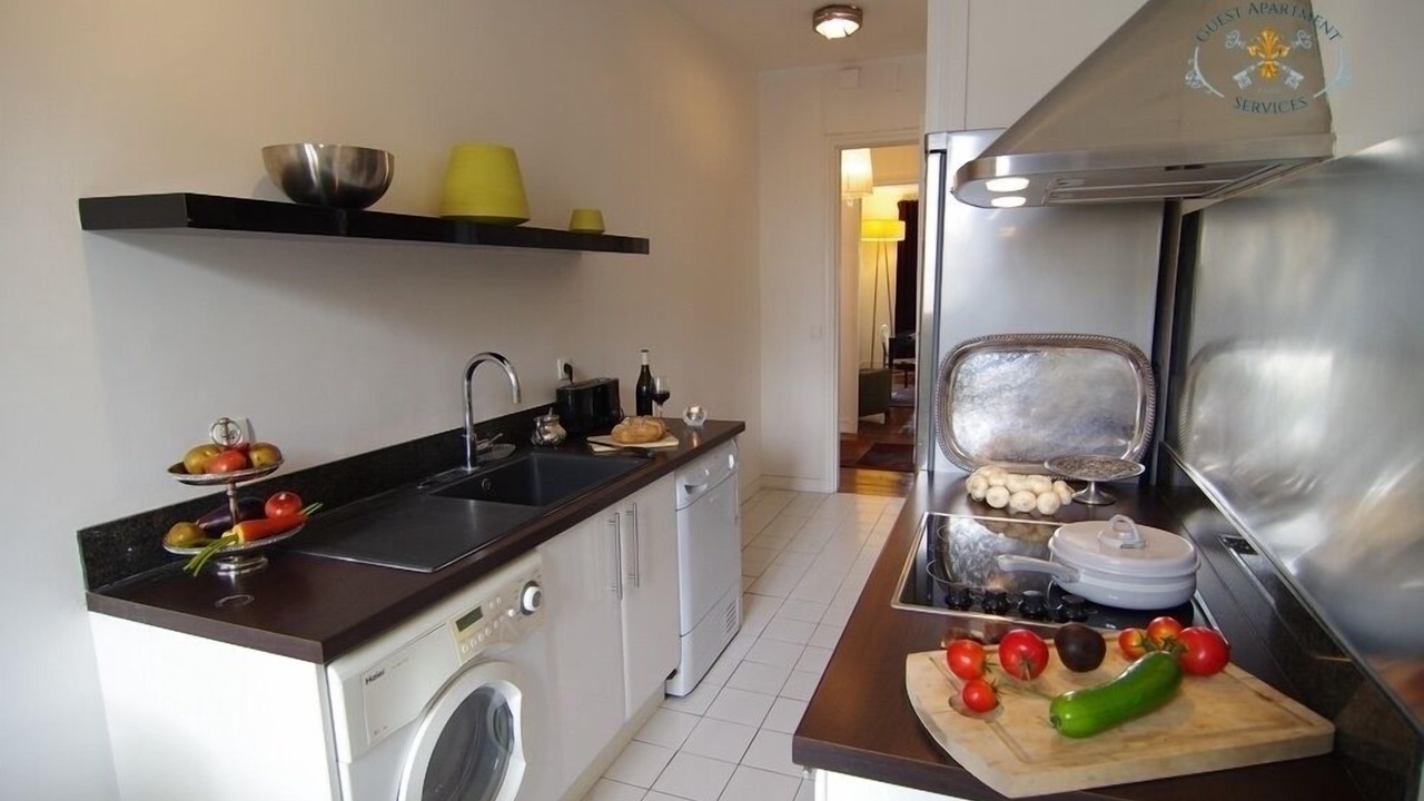 Photo of Kitchen in Quartier Saint-Ambroise