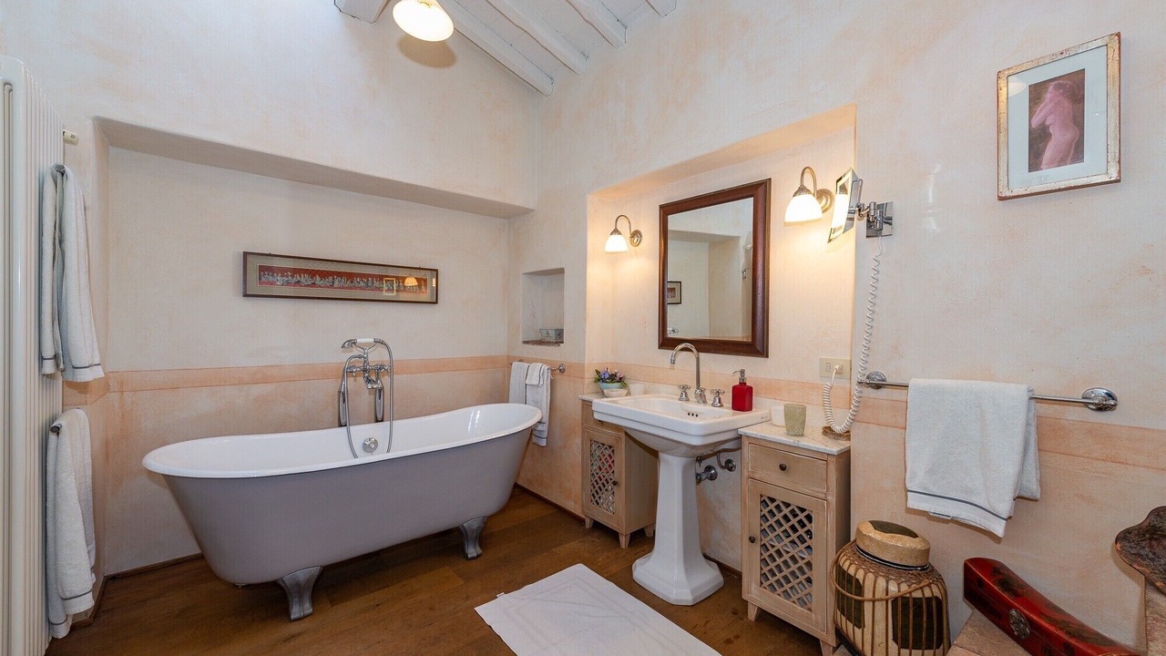 Photo of Bathroom in Massarosa