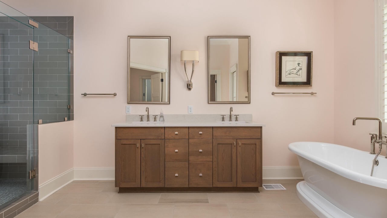 Photo of Bathroom in Vanderhorst Plantation