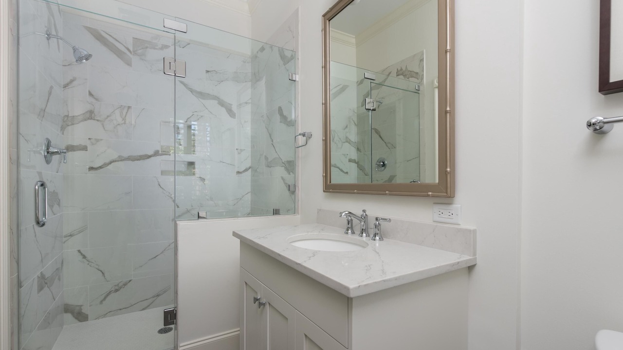 Photo of Bathroom in Vanderhorst Plantation