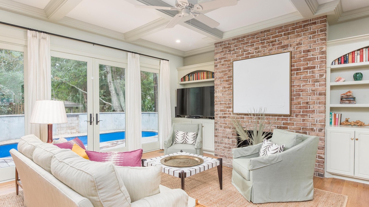 Photo of Livingroom in Vanderhorst Plantation