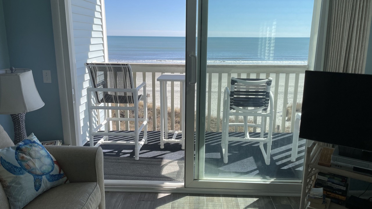 Photo of Patio Balcony in Crescent Beach