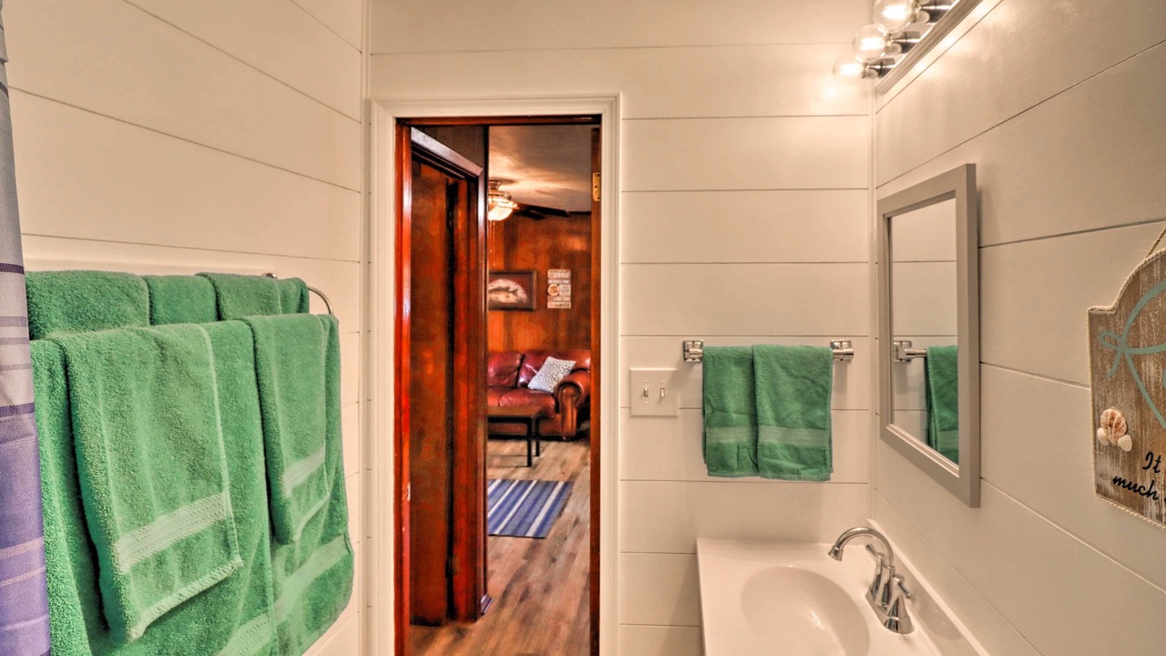 Photo of Bathroom in Greers Ferry