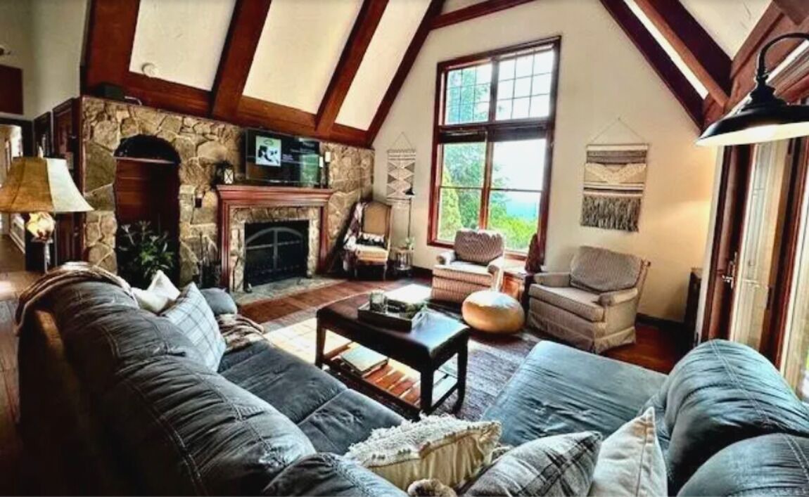 Photo of Bedroom in Snowshoe