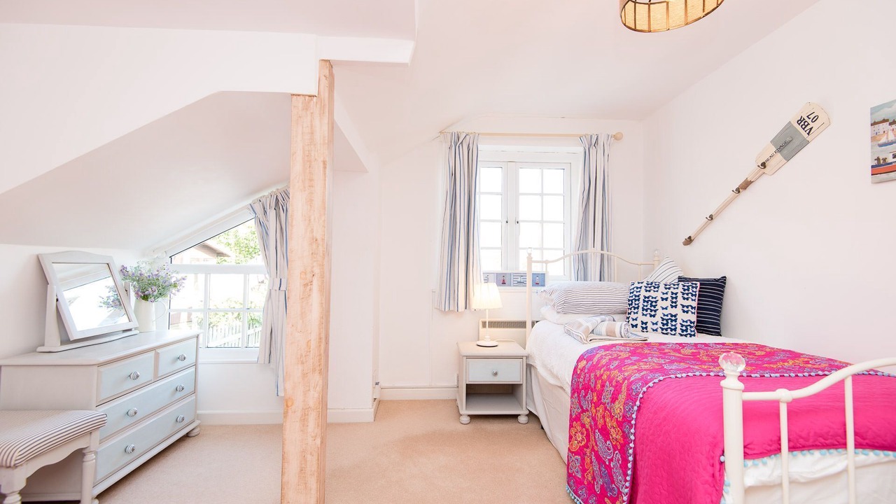 Photo of Bedroom in Looe