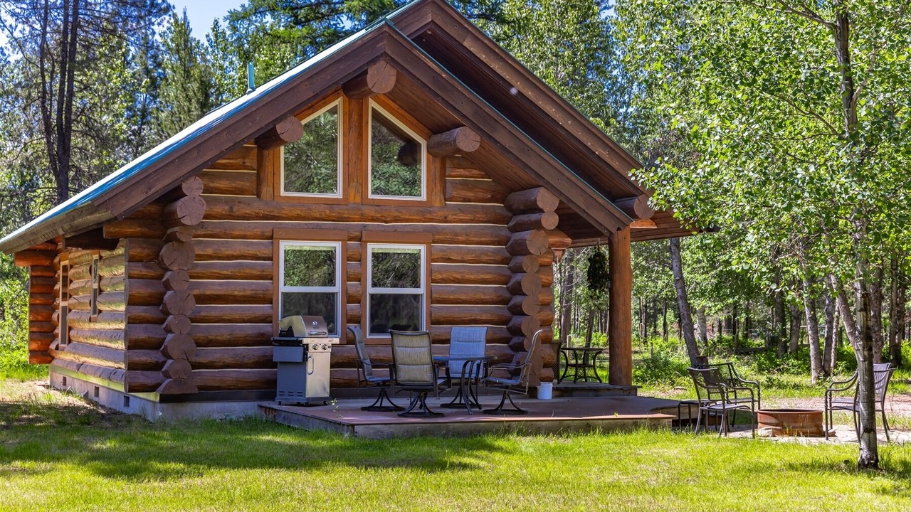 Photo of Patio Balcony in West Glacier