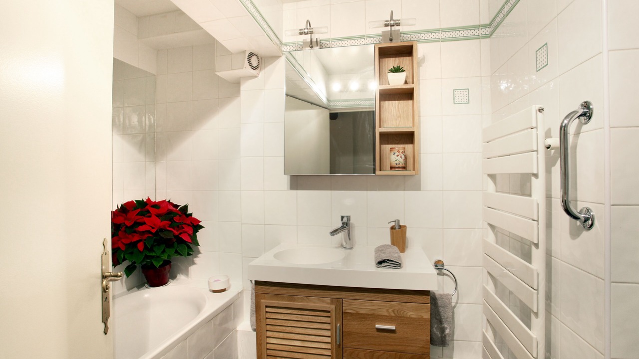Photo of Bathroom in Les Iles