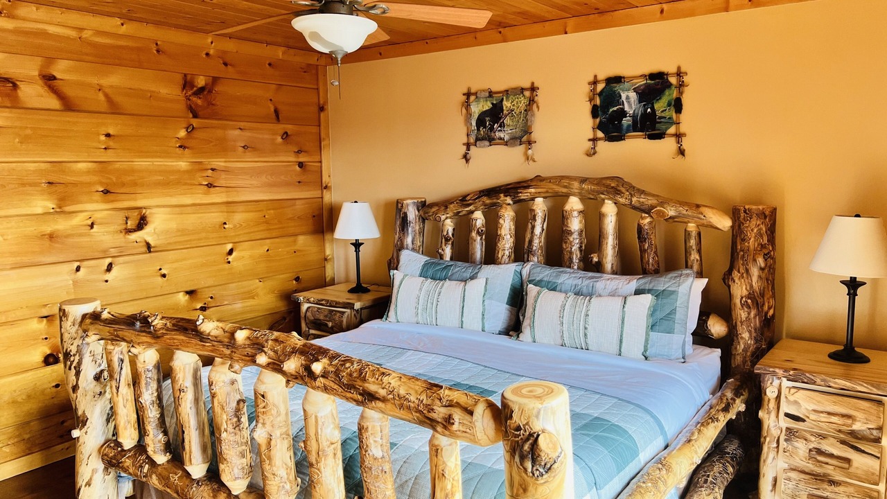 Photo of Bedroom in Gatlinburg - Pigeon Forge