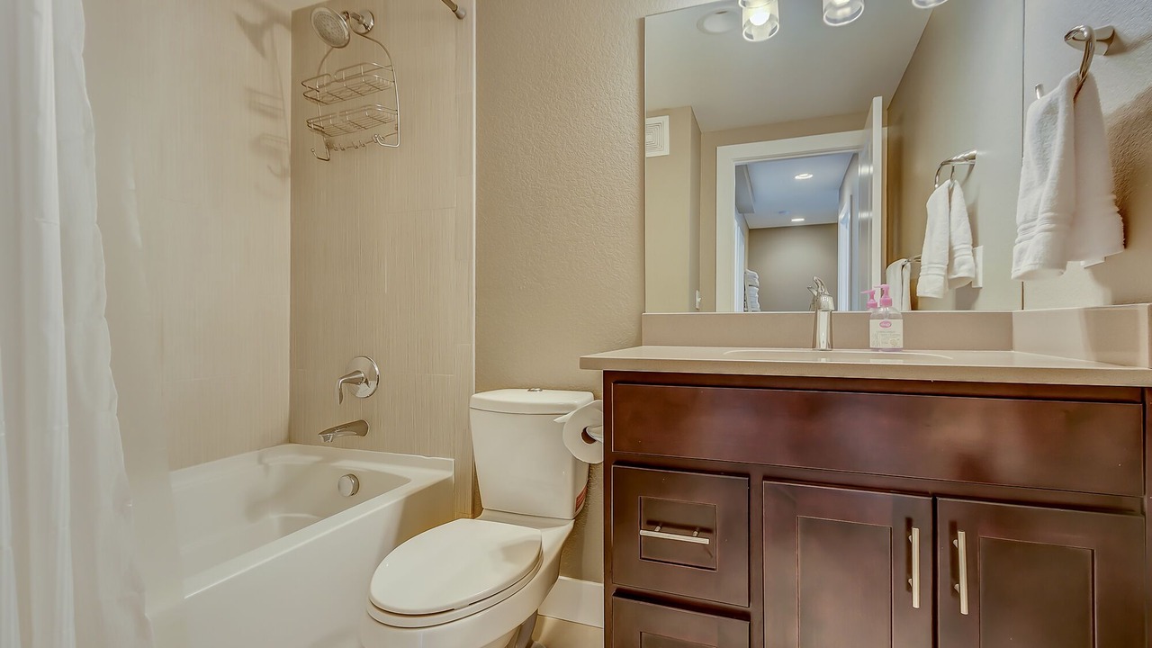 Photo of Bathroom in Jefferson Park
