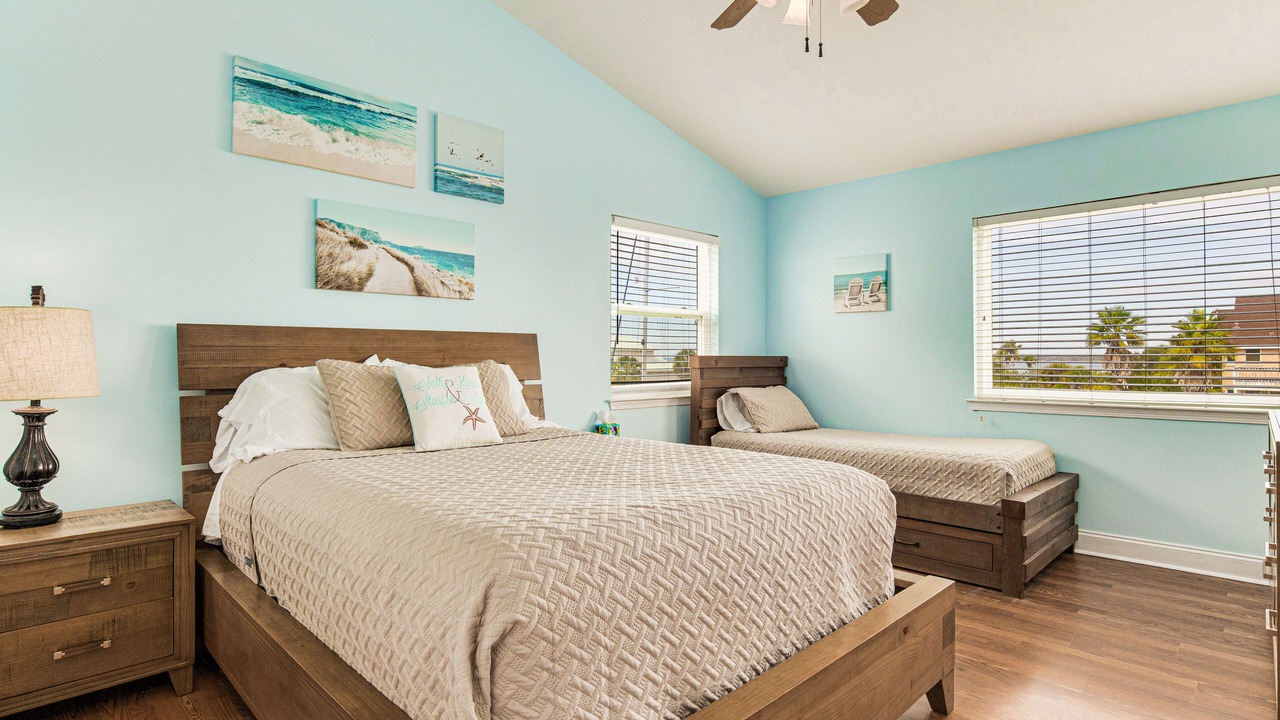 Photo of Bedroom in Pensacola Beach