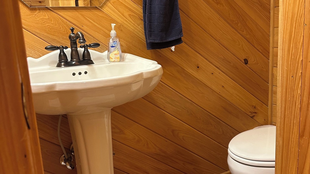 Photo of Bedroom in Dadeville