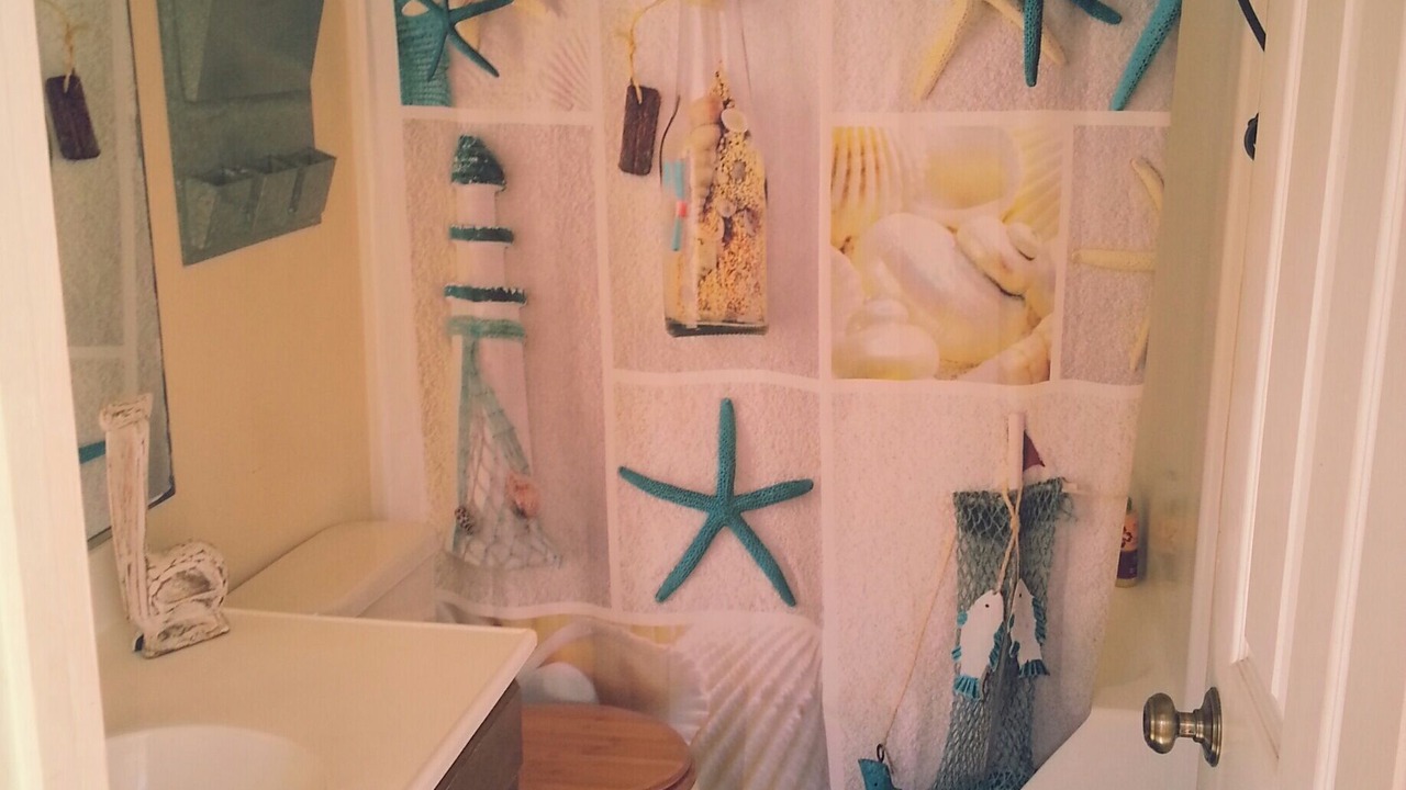 Photo of Bathroom in Balboa Peninsula
