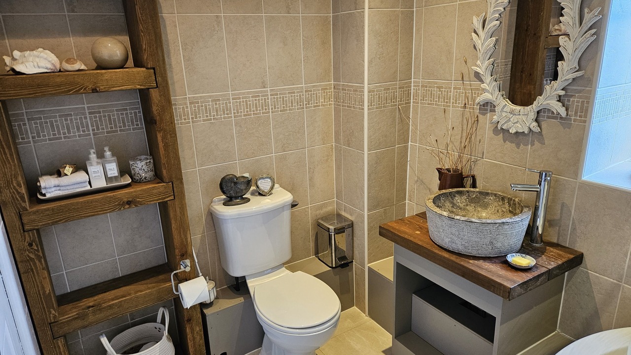 Photo of Bathroom in Inchbrook
