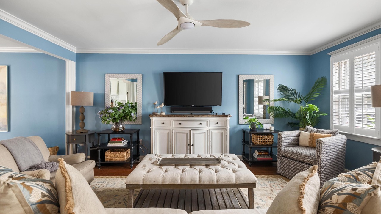 Photo of Livingroom in South of Broad