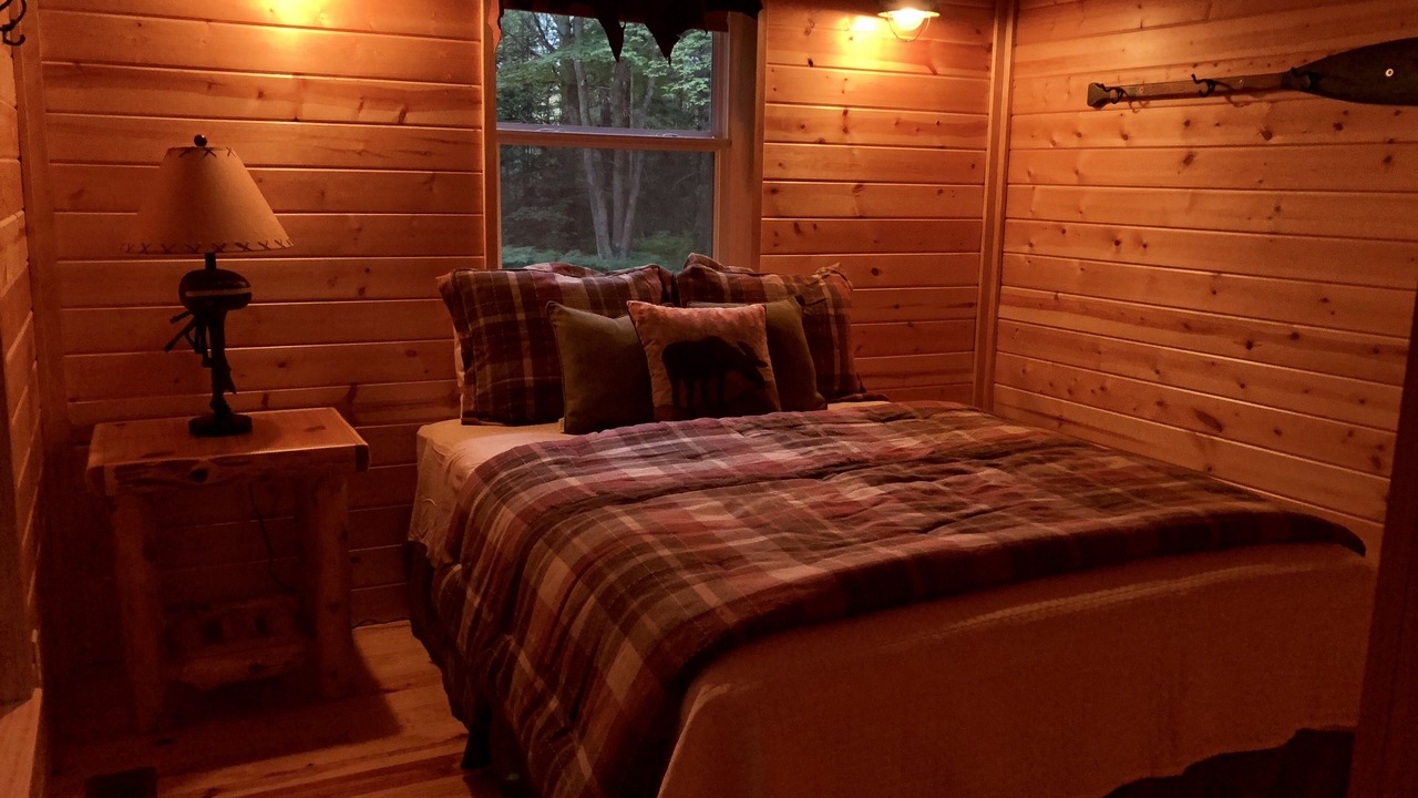 Photo of Bedroom in Munising