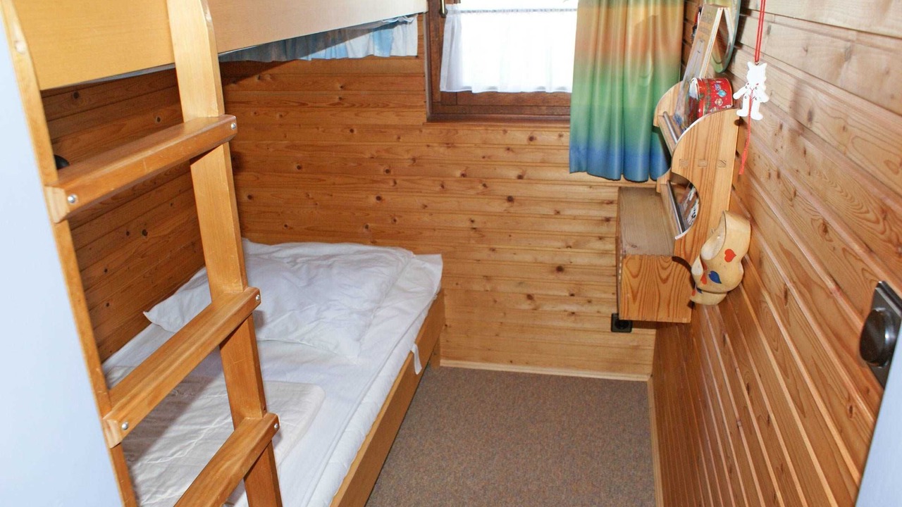 Photo of Bedroom in Damp