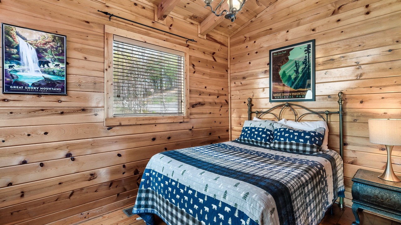 Photo of Bedroom in Gatlinburg - Pigeon Forge