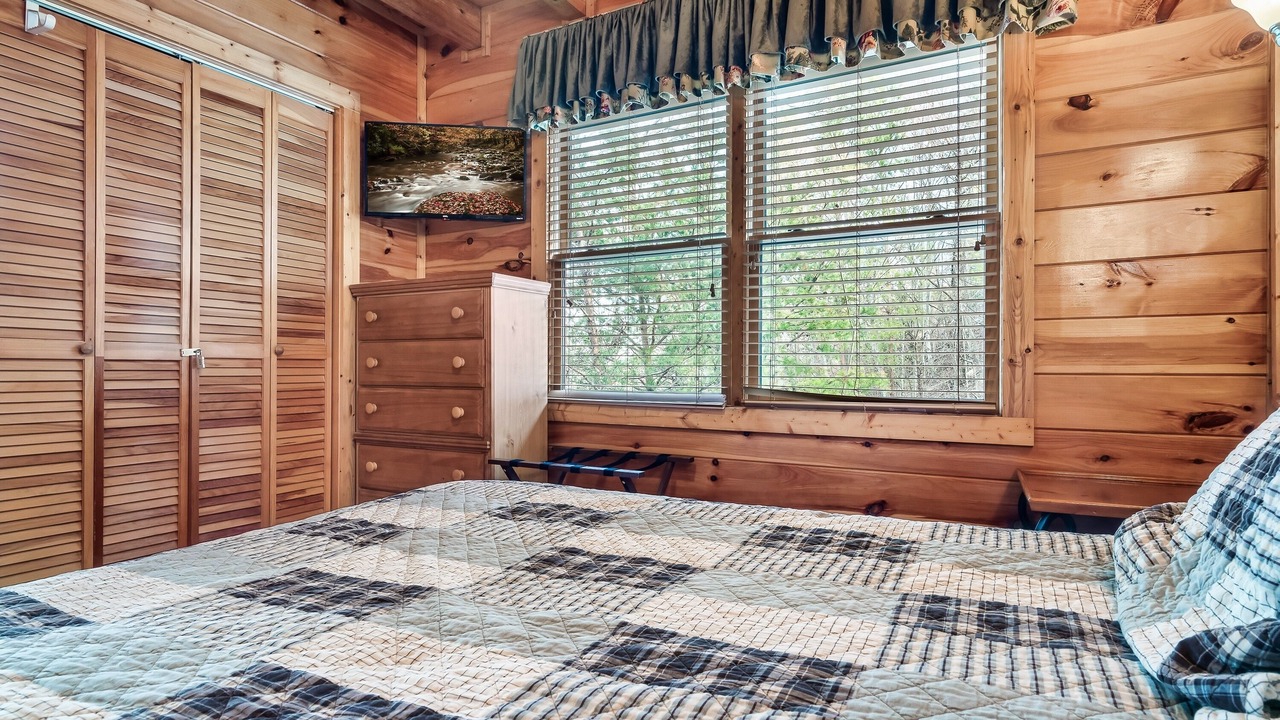 Photo of Bedroom in Gatlinburg - Pigeon Forge