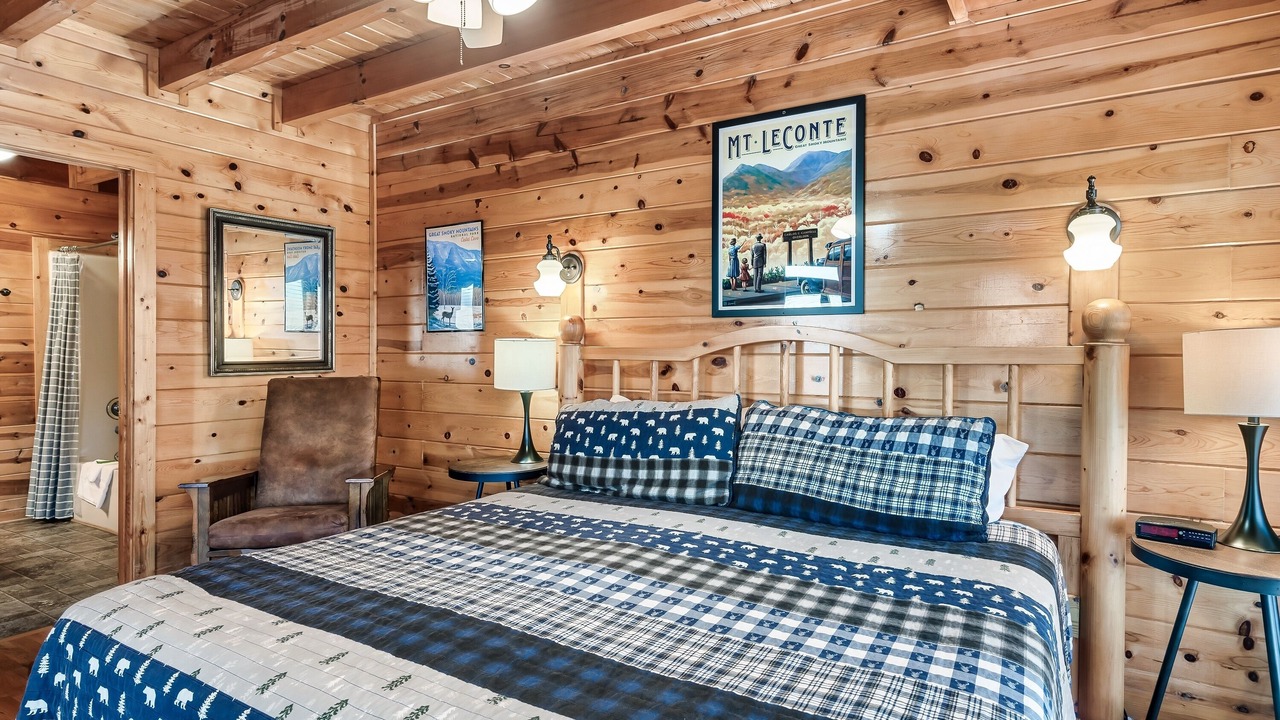 Photo of Bedroom in Gatlinburg - Pigeon Forge