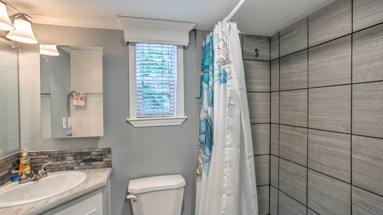 Photo of Bathroom in Broken Bow