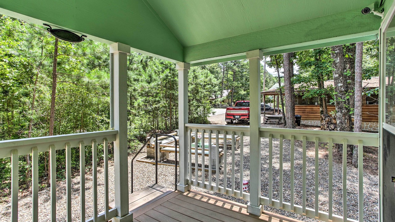 Photo of Patio Balcony in Broken Bow