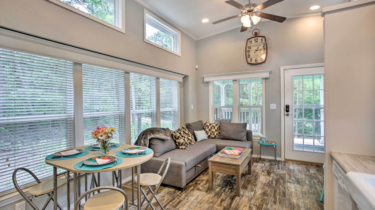 Photo of Livingroom in Broken Bow