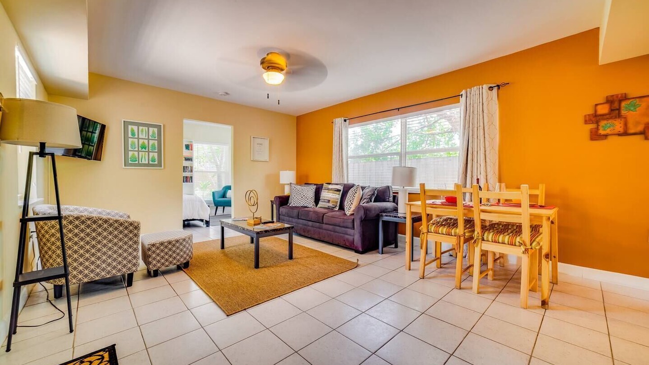 Photo of Livingroom in Lake Ridge