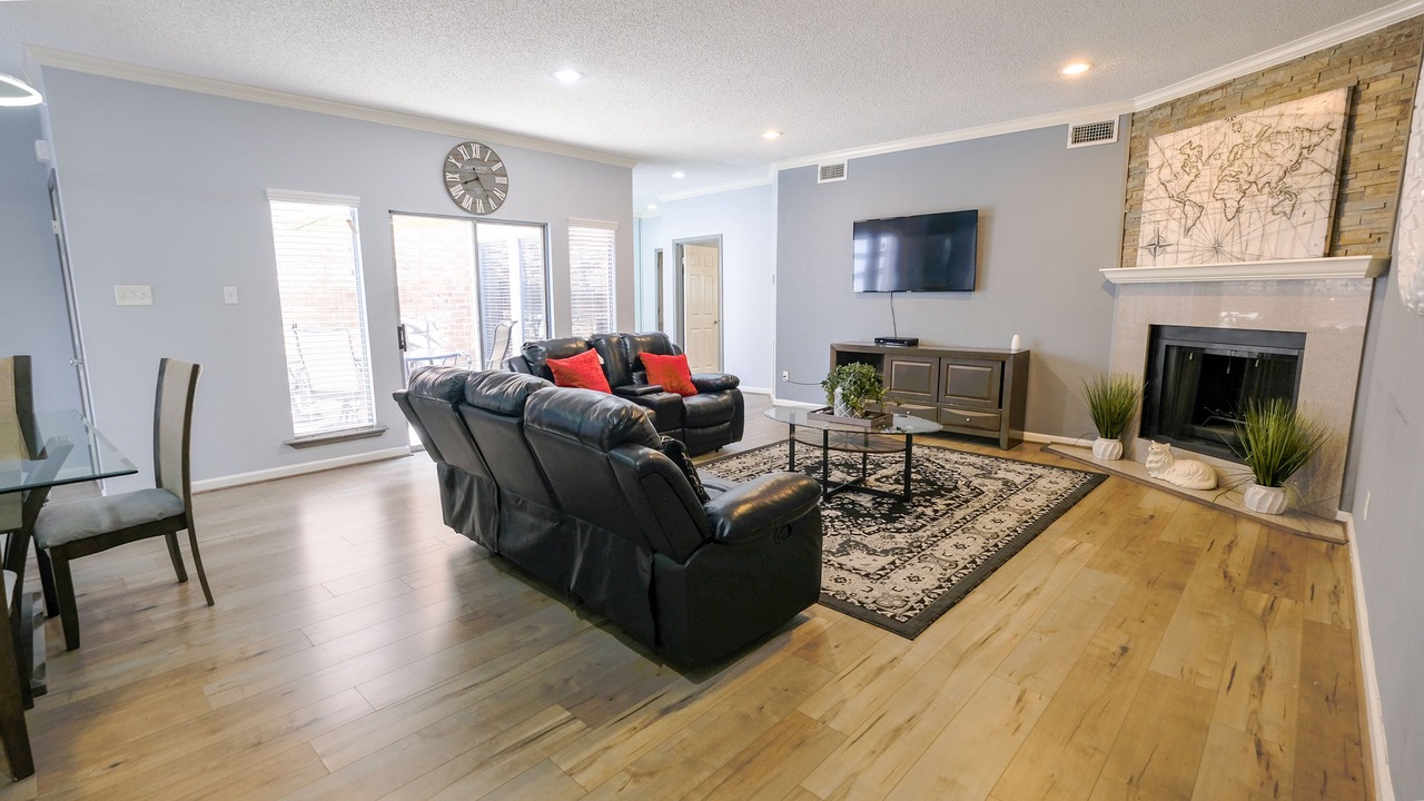 Photo of Livingroom in Braeswood Place