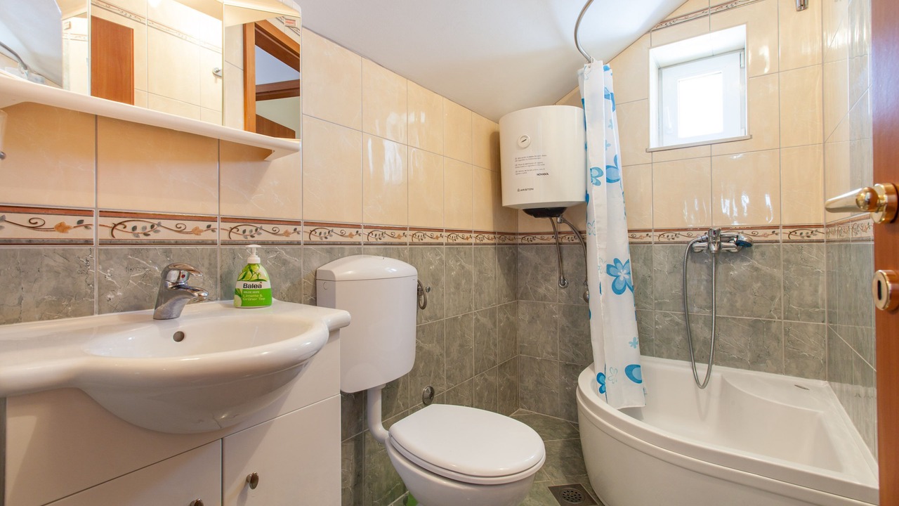 Photo of Bathroom in Borak