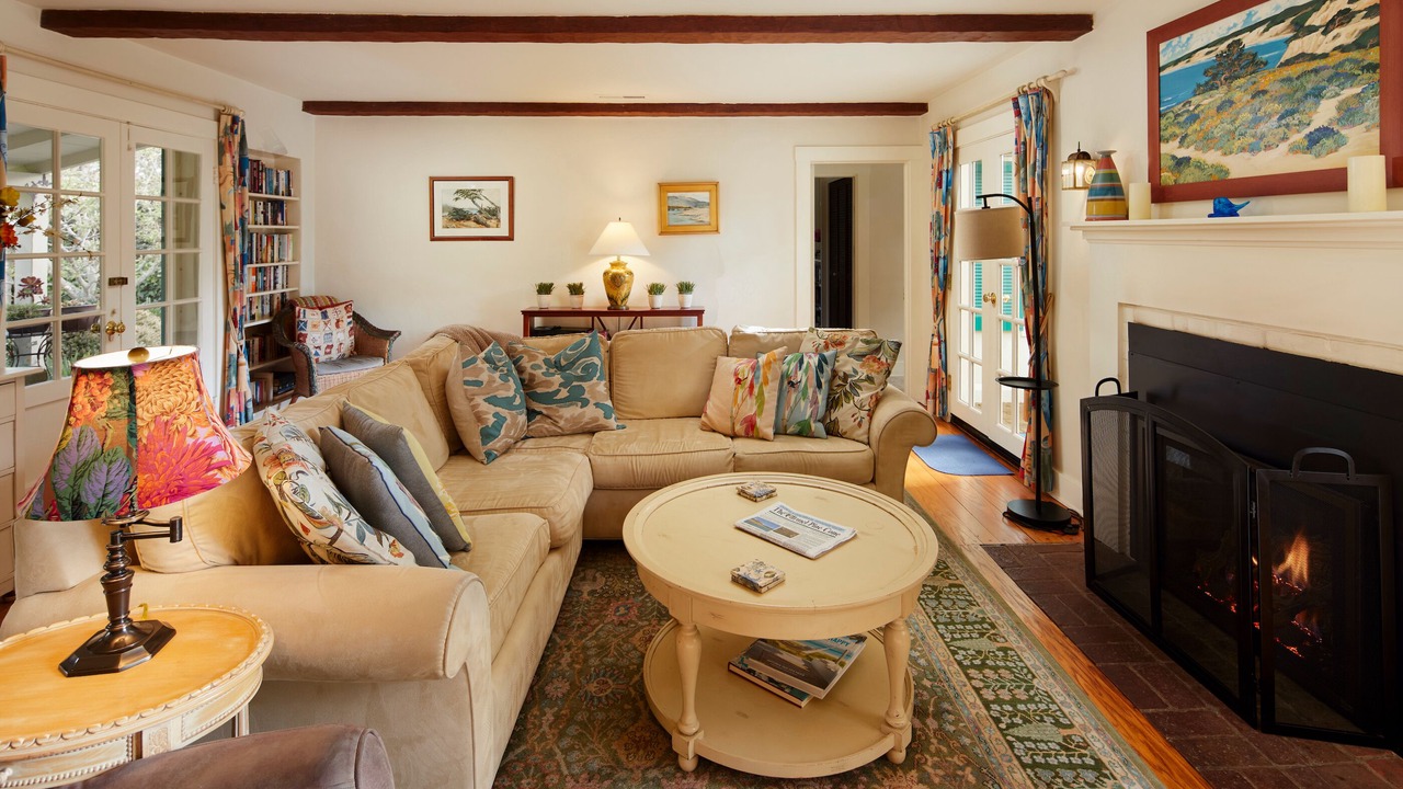 Photo of Livingroom in Carmel Point