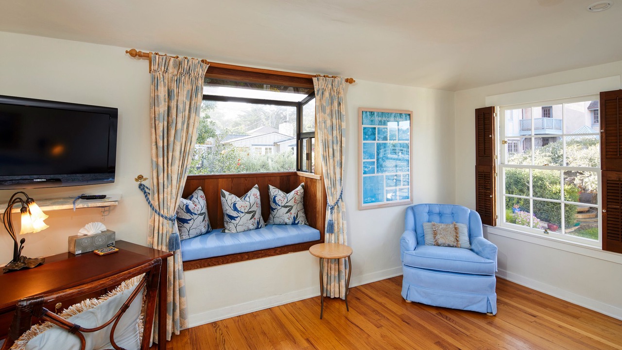 Photo of Livingroom in Carmel Point