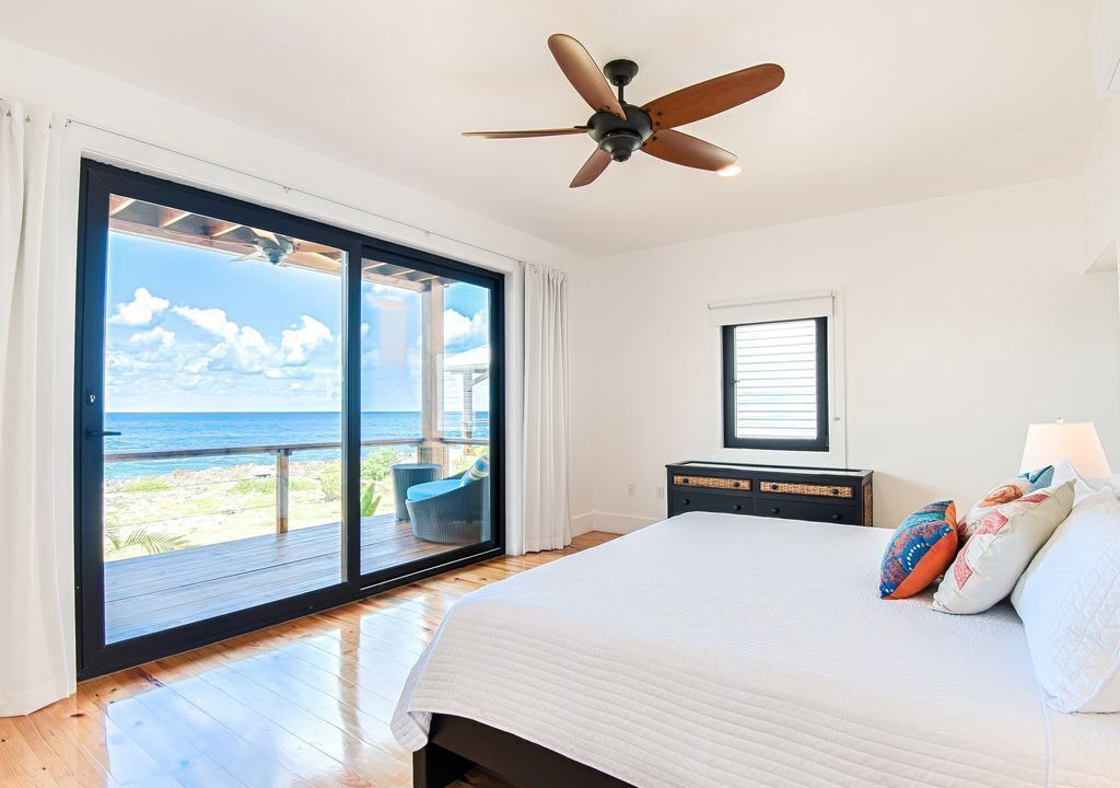 Photo of Bedroom in Antoneys Cay