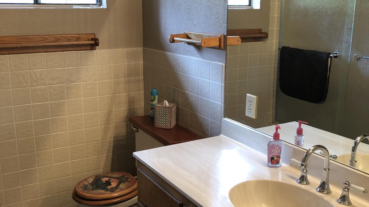 Photo of Bathroom in Pine