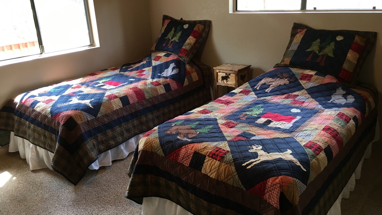 Photo of Bedroom in Pine