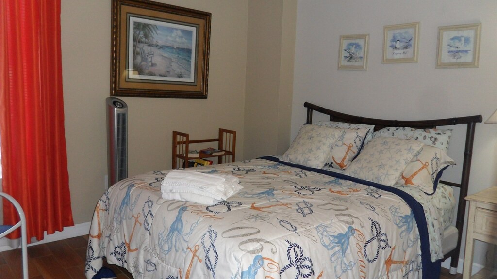 Photo of Bedroom in Windy Hill