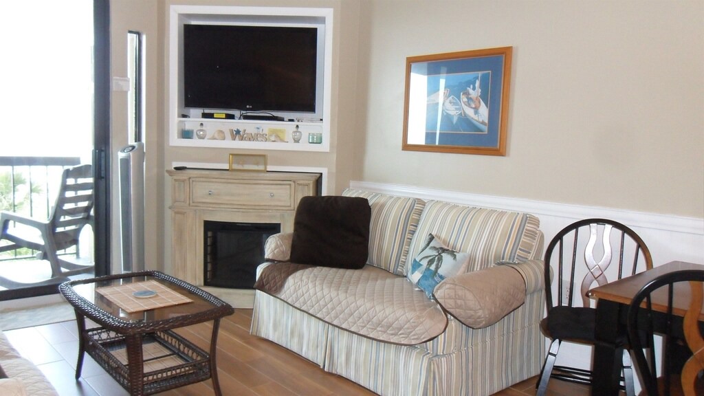 Photo of Livingroom in Windy Hill